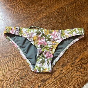 Jolyn Midl Bikini Bottoms - size S